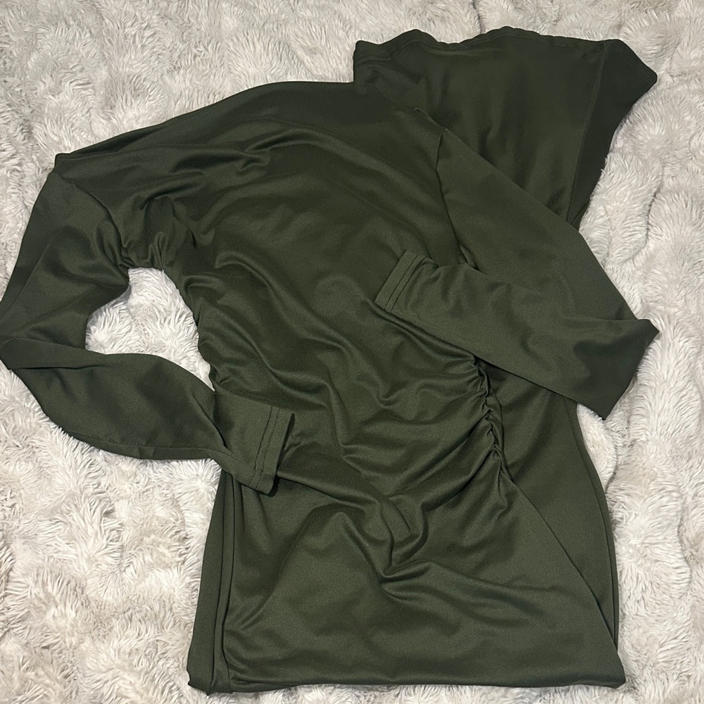 SHEIN Olive Green Off-Shoulder Long Sleeve Mermaid Maxi Dress - Picture 3 of 3